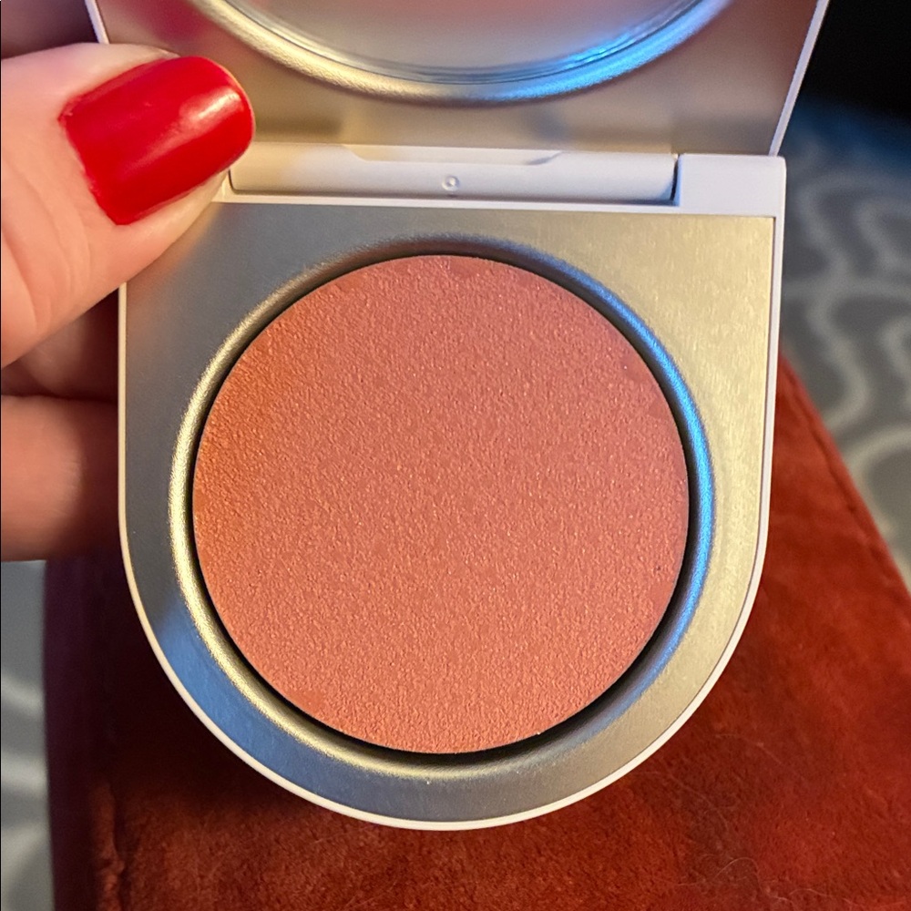 Rose Inc Blush Divine in Hydrangea